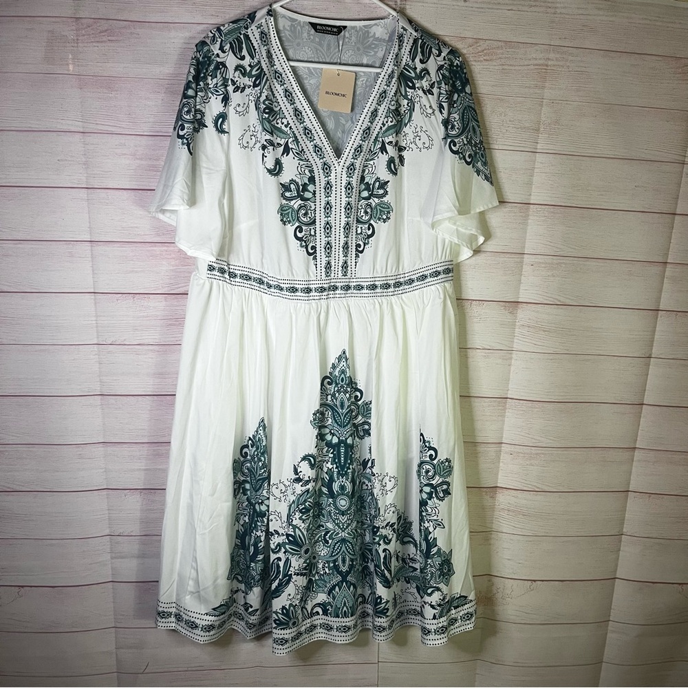 BloomChic NEW V Neck Blueish Green bandanna‎ print Dress Size 14-16